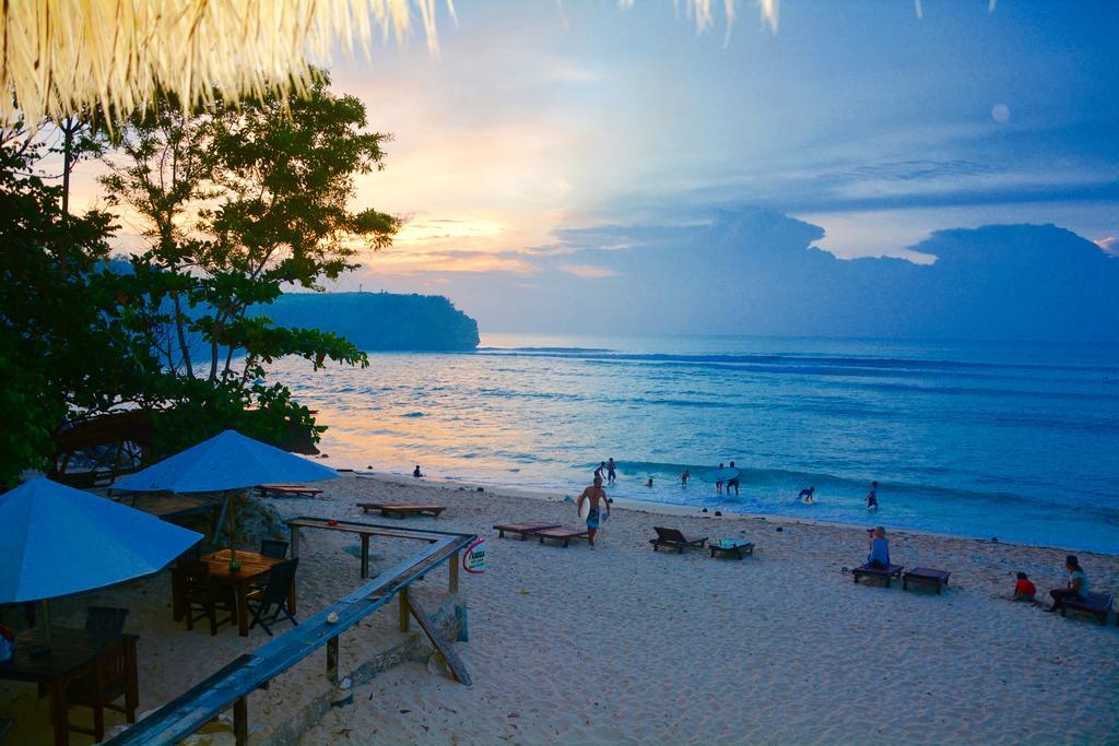 Hotel Santai Warung Bali à Jimbaran Extérieur photo